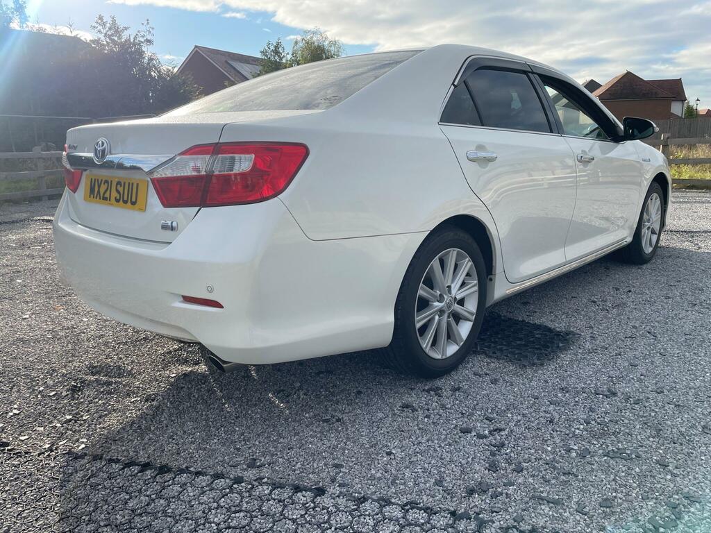 Toyota Camry 2.5 Vvt-h Saloon White #6
