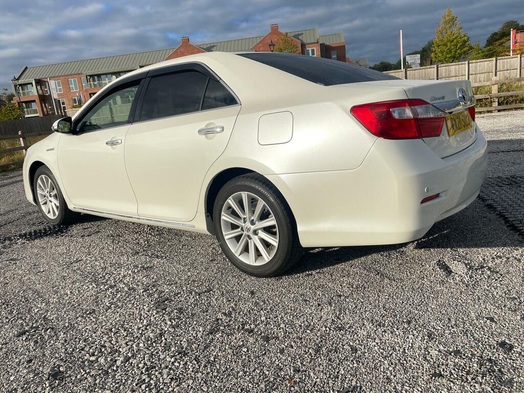 Toyota Camry 2.5 Vvt-h Saloon White #5