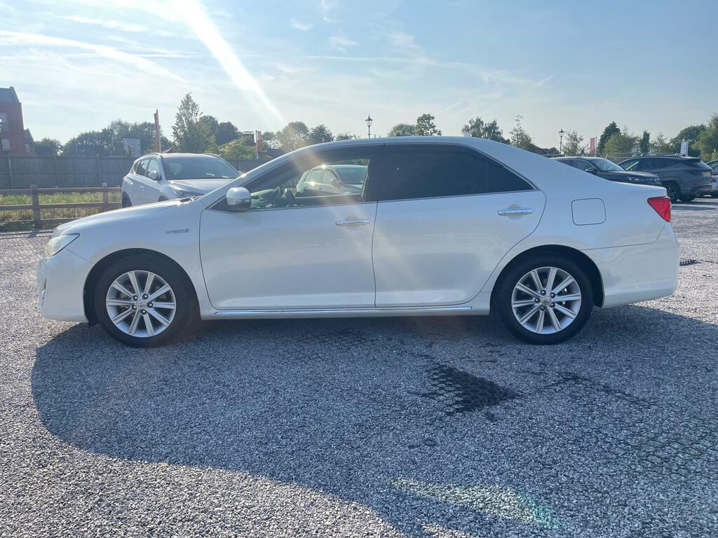 Toyota Camry 2.5 Vvt-h Saloon White #8