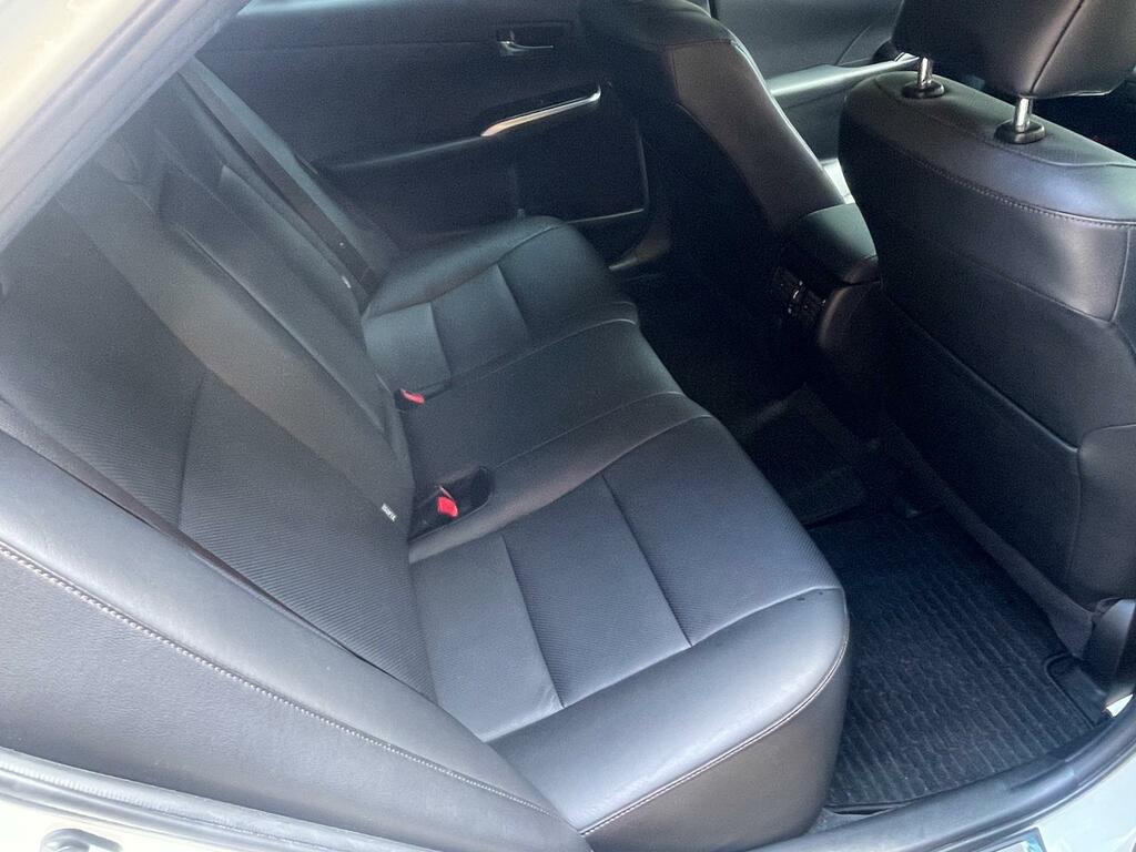 Toyota Camry 2.5 Vvt-h Saloon White #17