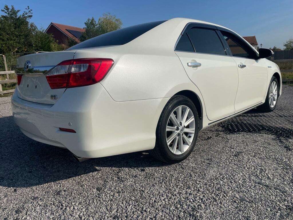 Toyota Camry 2.5 Vvt-h Saloon White #7