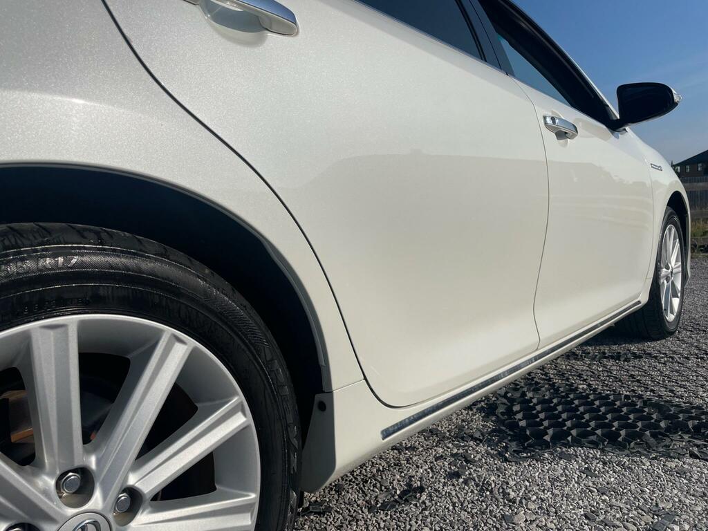 Toyota Camry 2.5 Vvt-h Saloon White #11