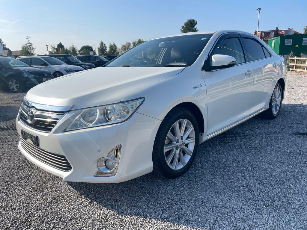 Toyota Camry 2.5 Vvt-h Saloon White #2