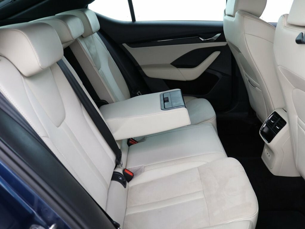 Skoda Octavia 2L Se L WJ72LRV Blue #2
