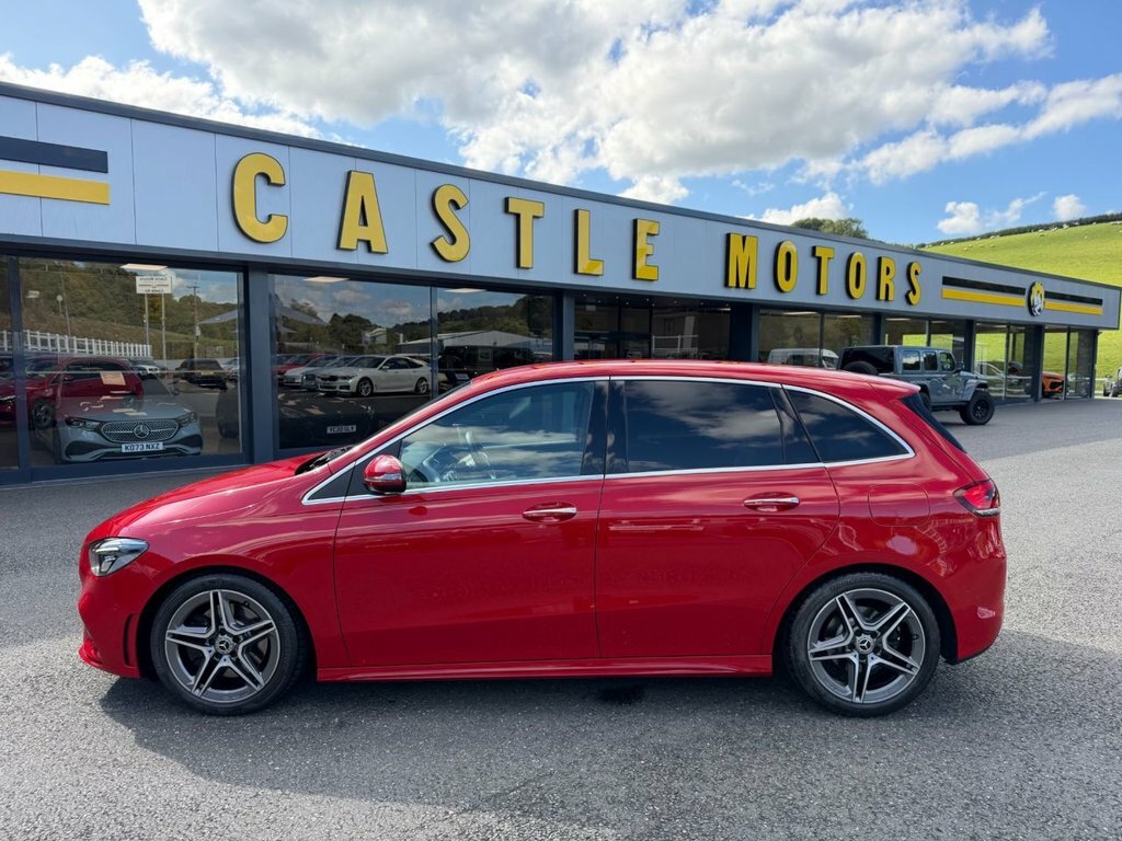 Mercedes-Benz B Class 2L Amg Line Red #4