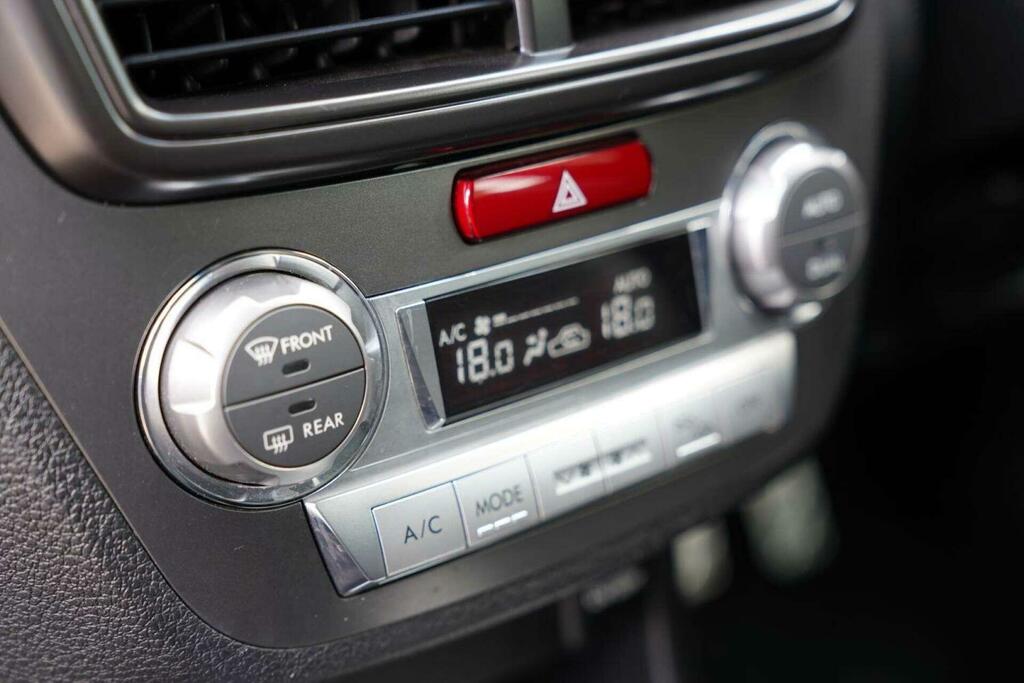 Subaru Exiga Estate 2.0I-s Advantage Line 201212 Black #41