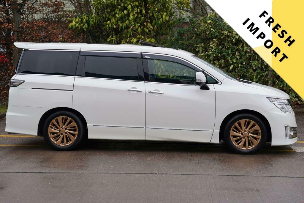 Nissan Elgrand Mpv 2.5 Rider Facelift 8 Seats 201515 White #2