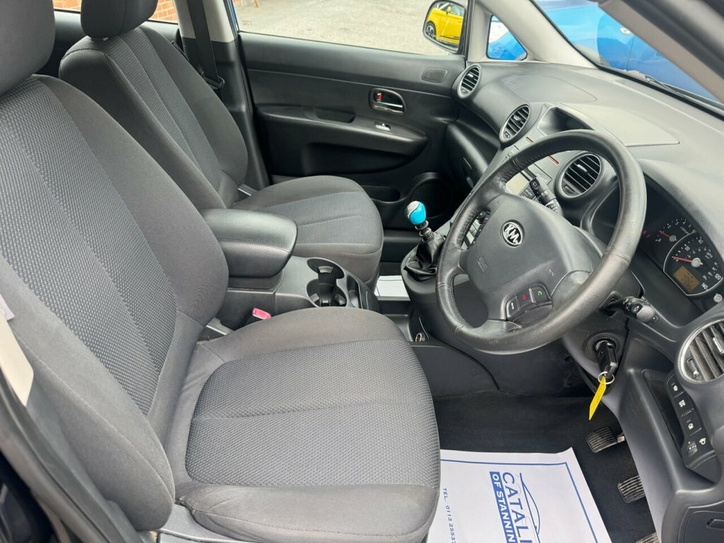 Kia Carens 1 Silver #23