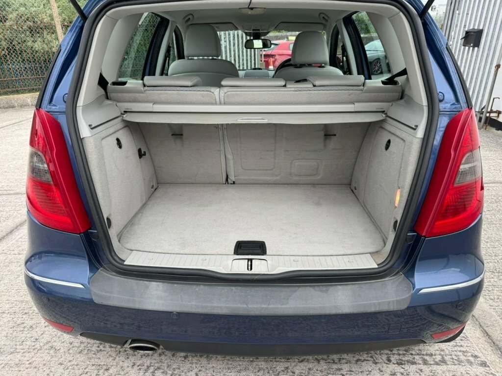 Mercedes-Benz A Class 2L Avantgarde Se WD12UPE Blue #5