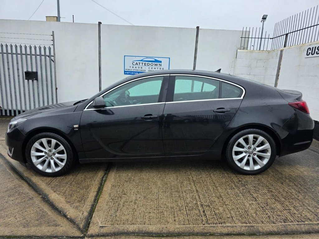 Vauxhall Insignia 2L Elite Nav FJ64YKM Black #2