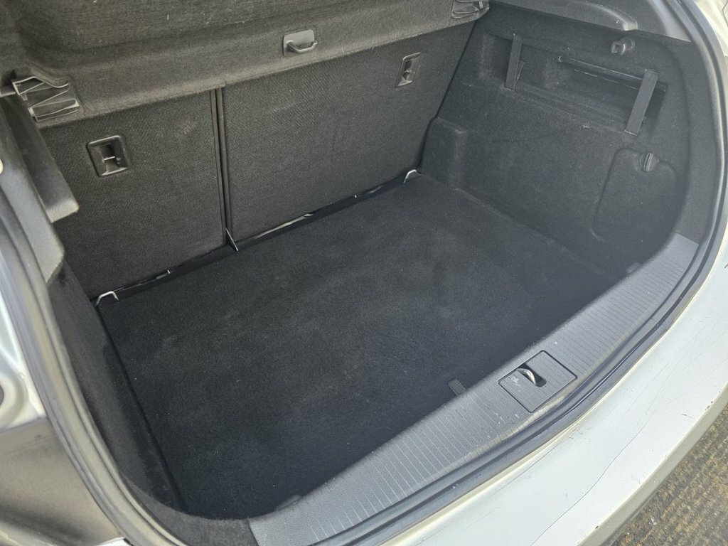 Vauxhall Astra 1.4L Design DN64SNJ Silver #6