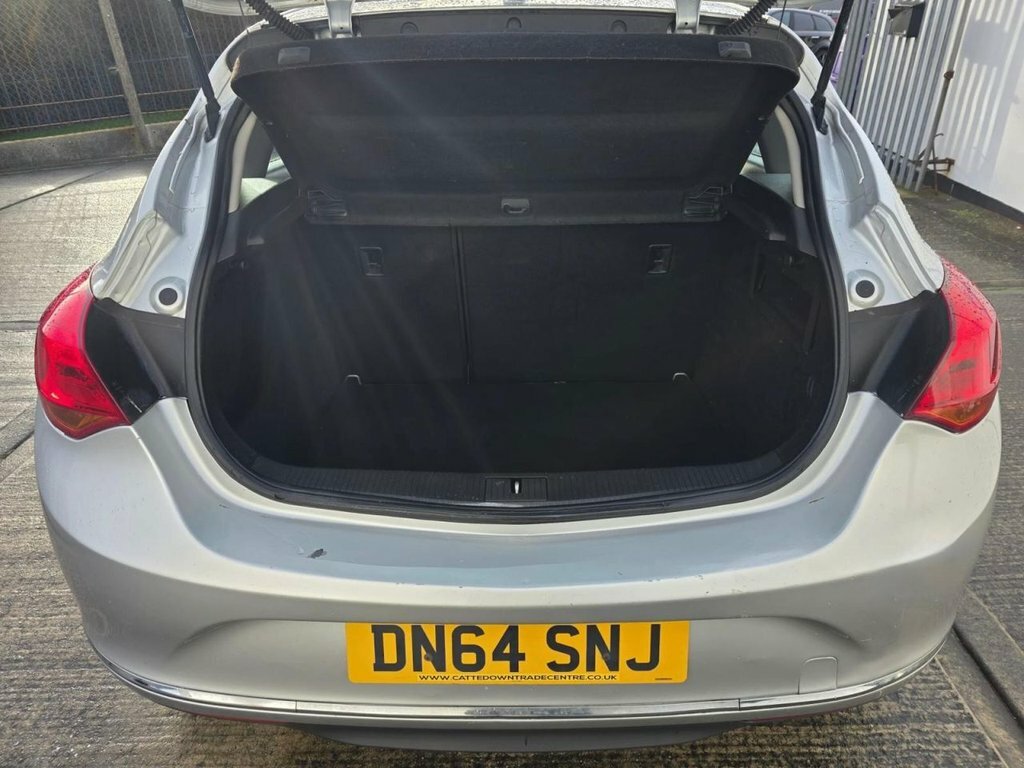 Vauxhall Astra 1.4L Design DN64SNJ Silver #5