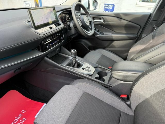 Nissan Qashqai Dig-t Mhev N-connecta Suv CV25GWP White #6