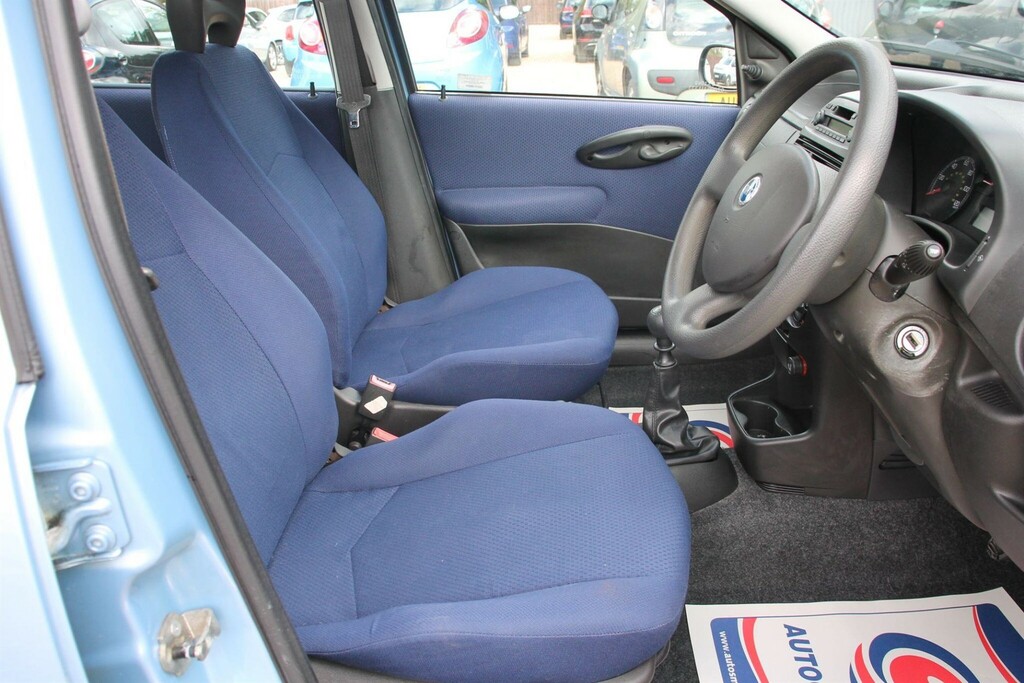 Fiat Punto 1.2 5 Million Black #11