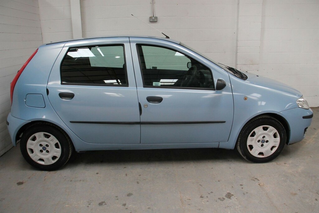 Fiat Punto 1.2 5 Million Black #9
