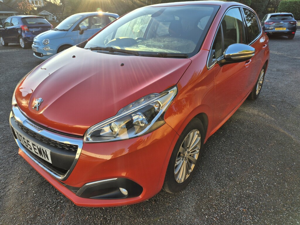 Peugeot 208 1.2 Puretech Allure DT65EWN Orange #3