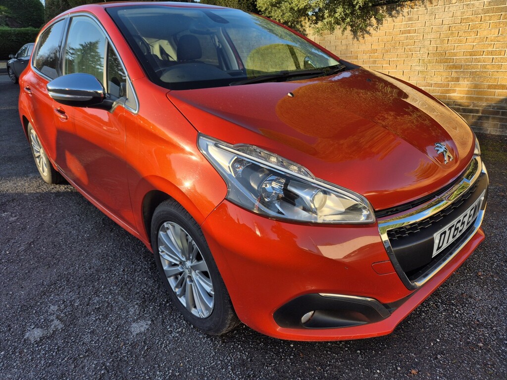 Peugeot 208 1.2 Puretech Allure Orange