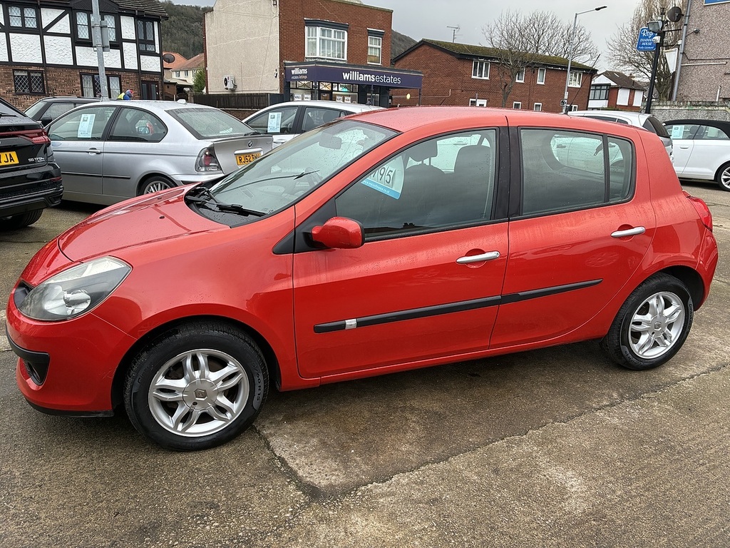 Renault Clio Dynamique 16V Red #3
