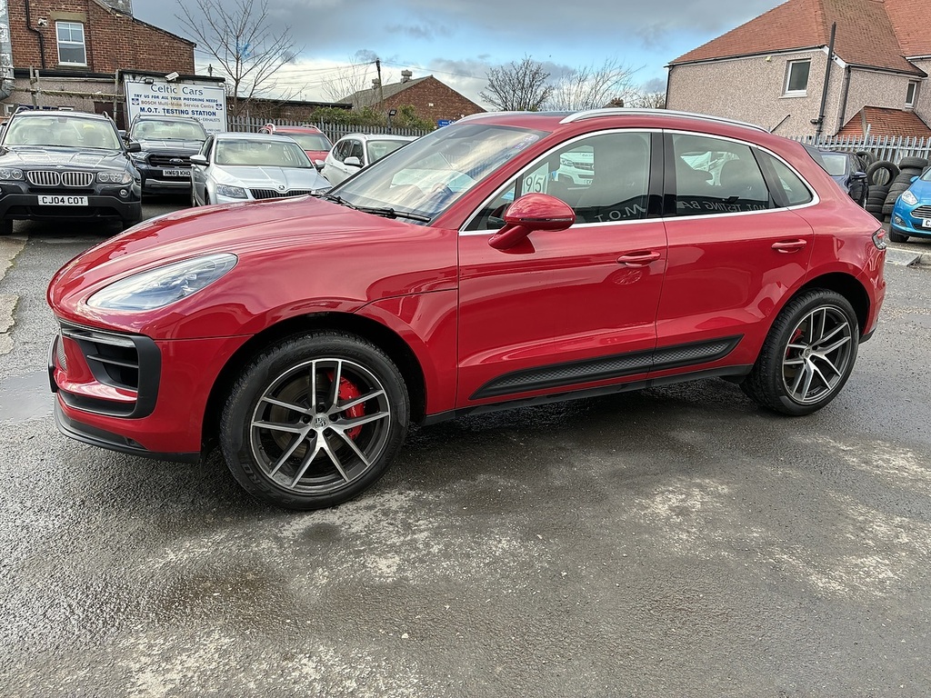 Porsche Macan T V6 S DC71FZP Red #2