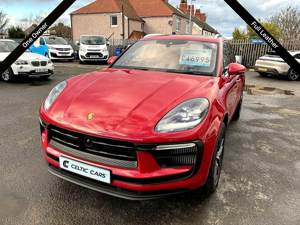 Porsche Macan T V6 S Red