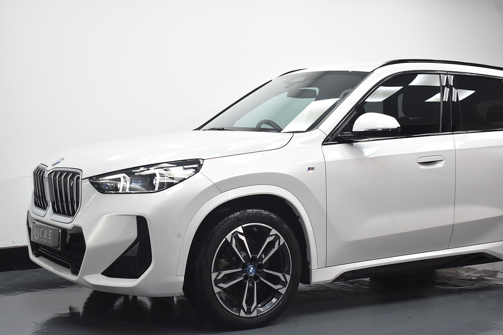 BMW iX1 Ix1 Xdrive 30 M Sport LO73WTN White #3