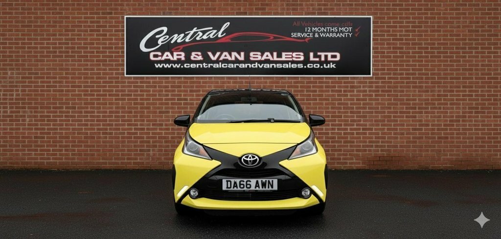 Toyota Aygo 1L X-cite 3 DA66AWN Yellow #2