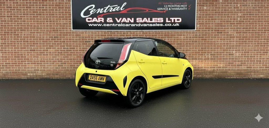 Toyota Aygo 1L X-cite 3 DA66AWN Yellow #5