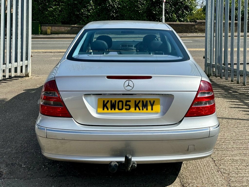 Mercedes-Benz E Class 2.1 E220 Cdi Avantgarde Saloon Silver #6