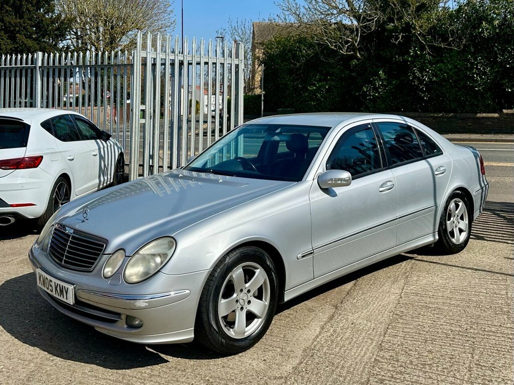 Mercedes-Benz E Class 2.1 E220 Cdi Avantgarde Saloon Silver #3
