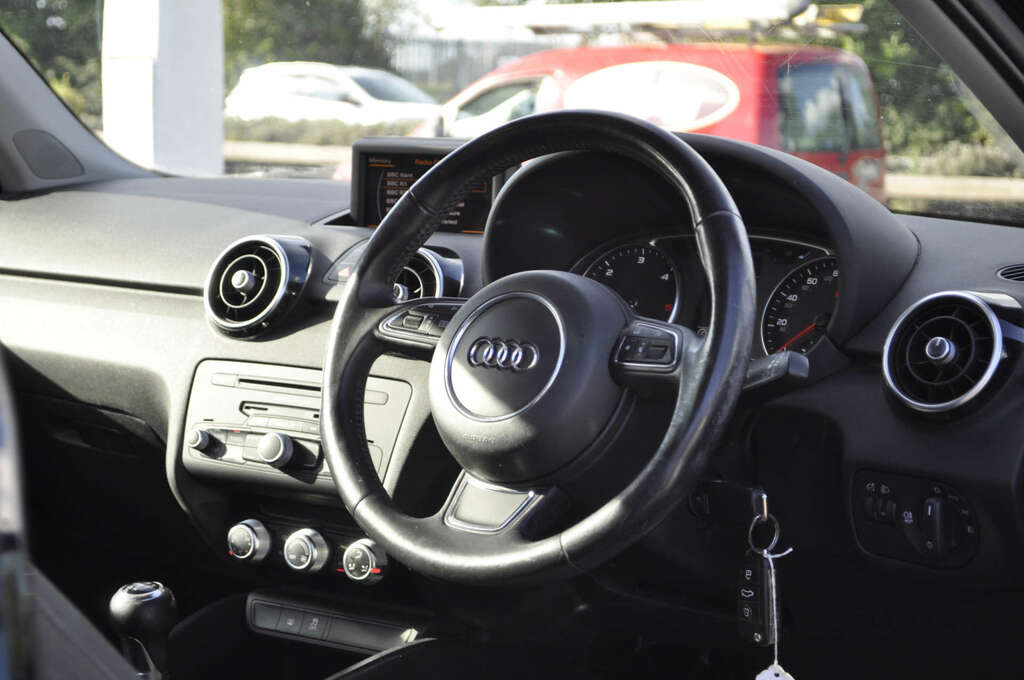 Audi A1 1.6 A1 Se Tdi BF11LWD Black #6
