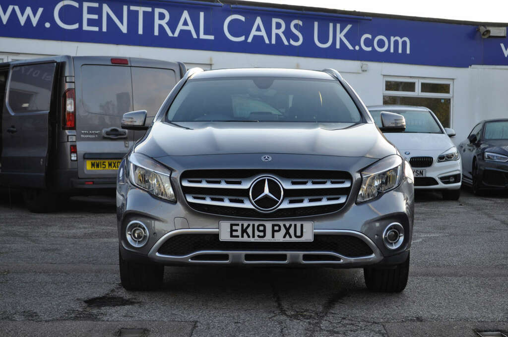 Mercedes-Benz GLA Class 1.6 Gla 200 Sport Executive EK19PXU Grey #3