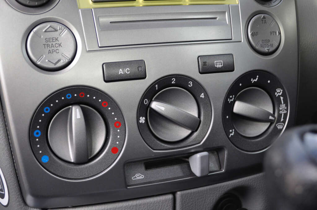 Mazda 2 1.4L Capella Blue #10