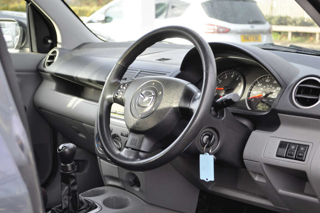 Mazda 2 1.4L Capella Blue #4