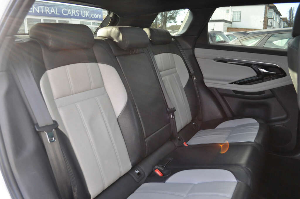 Land Rover Range Rover Evoque 2.0 First Edition 4Wd K33LYR White #6