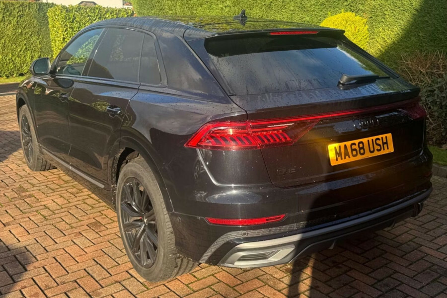 Audi Q8 Suv MA68USH Black #4