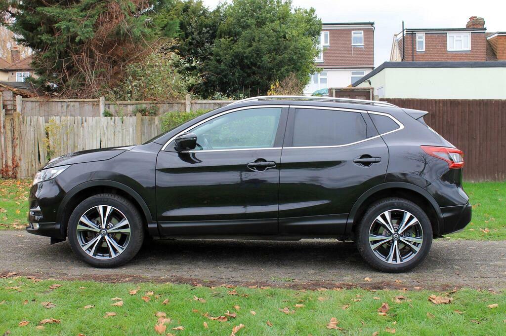 Nissan Qashqai 2019 Nissan Qashqai 1.3 Dig-t N-connecta Suv P Black #3
