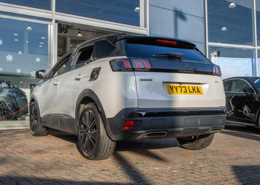 Peugeot 3008 1.6 14.2Kwh Gt E-eat Euro 6 S S YY73LKA White #4
