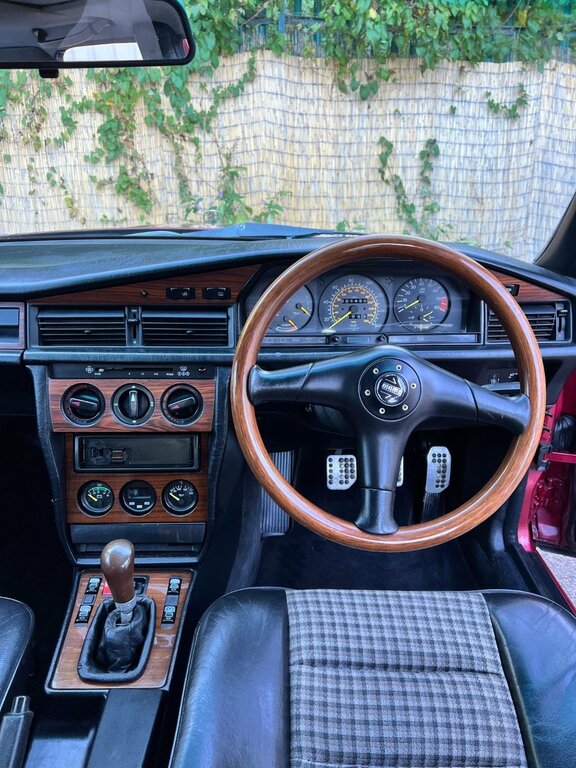 Mercedes-Benz 190 E White #16
