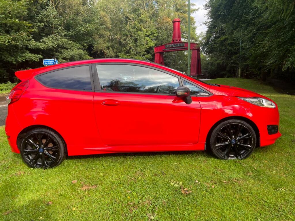 Ford Fiesta 1.0 T Ecoboost Zetec S Red