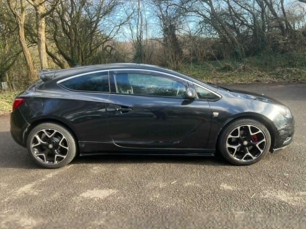 Vauxhall Astra GTC 1.6 Cdti Ecoflex Sri Black