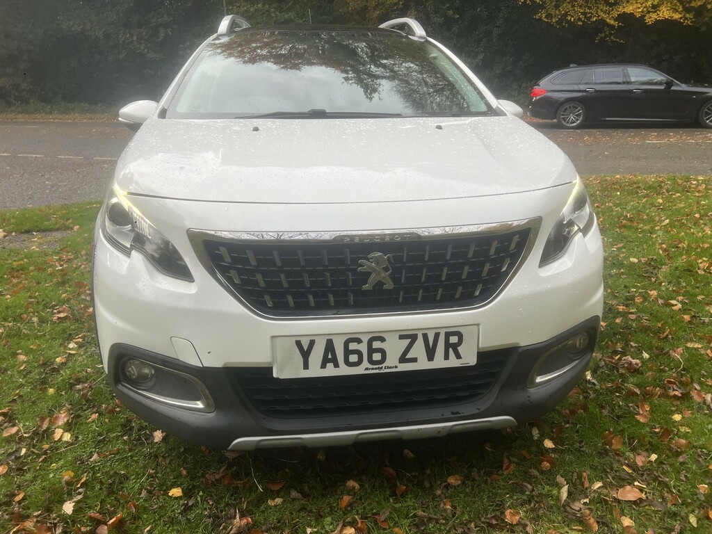 Peugeot 2008 1.2 Puretech Allure YA66ZVR White #3