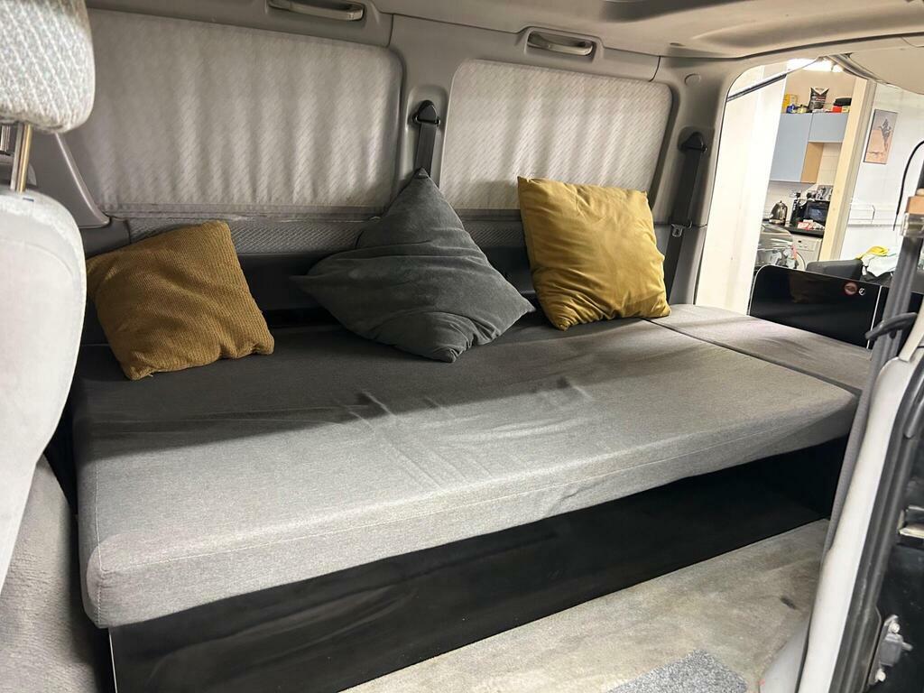 Mazda Bongo Diesel Silver #9