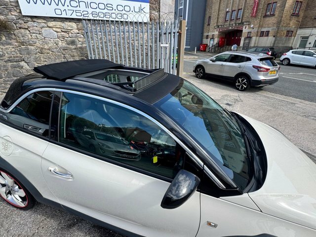 Vauxhall Adam 2015 1.4 16V Rocks Air Hatchback MV15LWW White #5