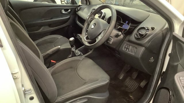 Renault Clio 2017 1.2 16V Dynamique Nav Hatchback Ma BF67HMY White #5