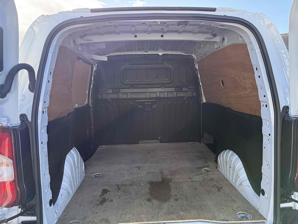 Vauxhall Combo Turbo D 2300 Prime DV24SYP White #3