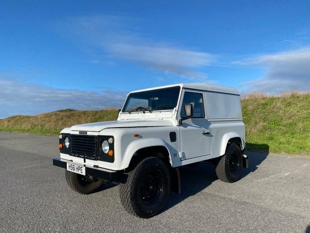 Land Rover Defender 90 90 Turbo 4X4 White #5