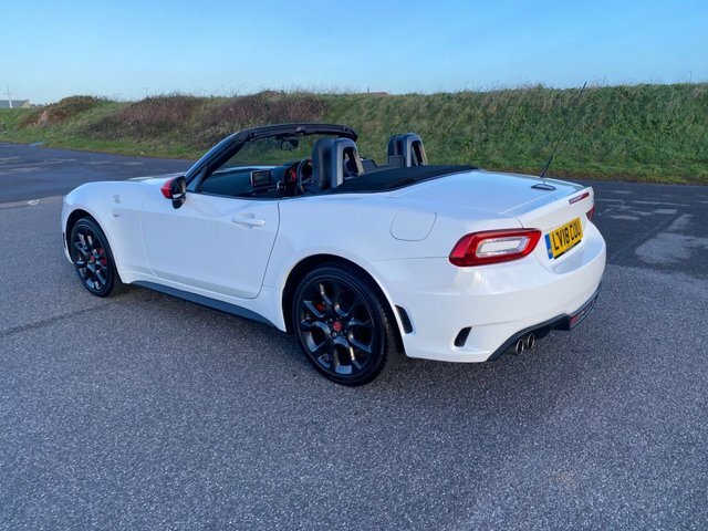 Abarth 124 Spider Multiair Convertible White #4