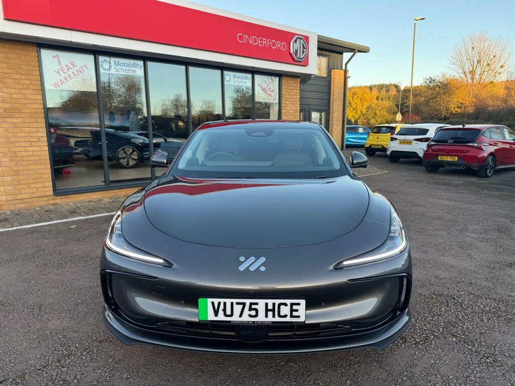 MG IM5 75Kwh Standard Range Saloon VU75HCE Silver #3