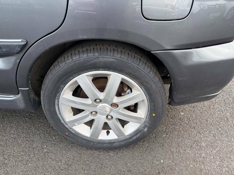 Mitsubishi Space Star 1.6 Equippe Silver #23
