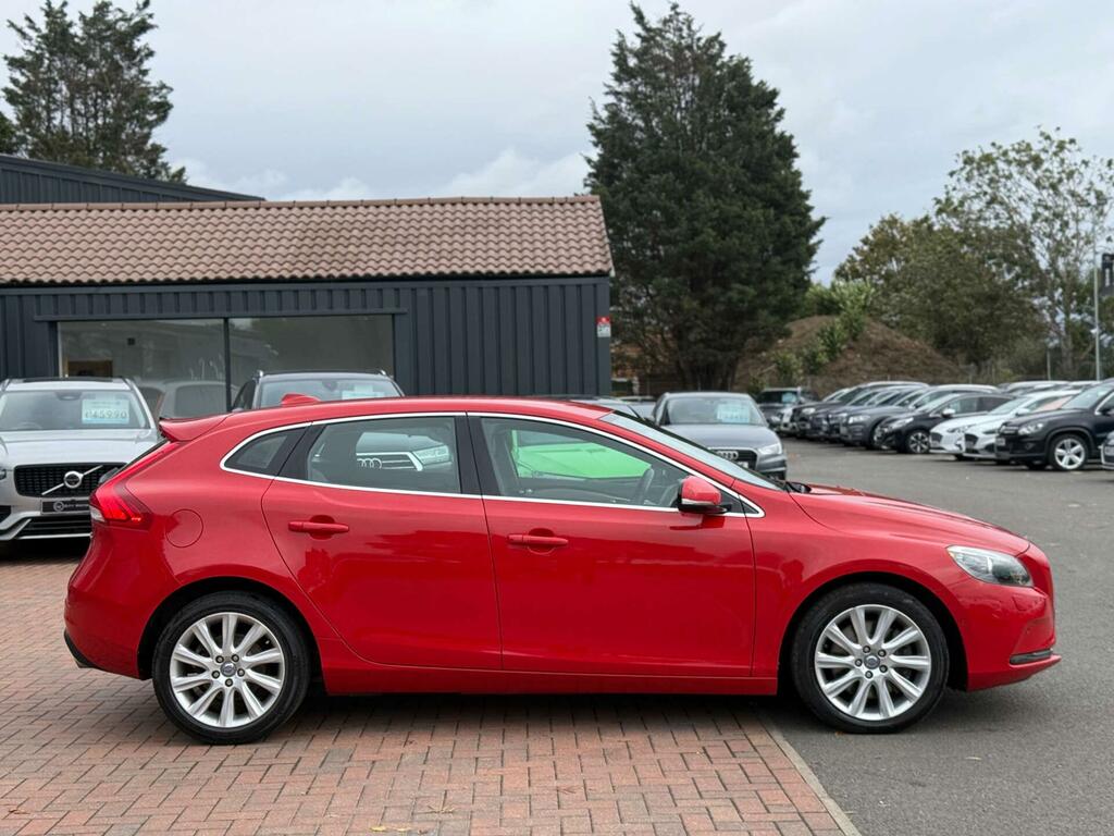 Volvo V40 2.0 D3 Se Lux Nav Geartronic Euro 5 Ss Red #4